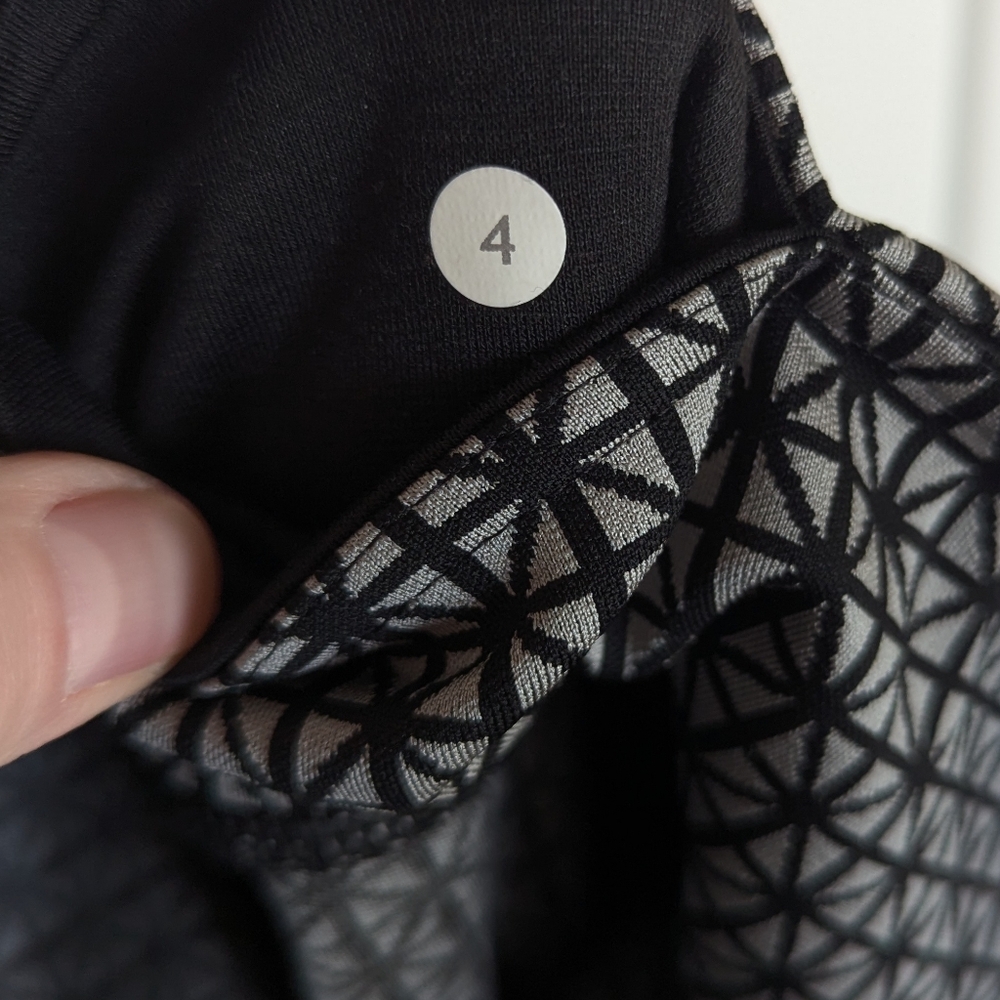 Lululemon Wunder Under Mid Rise 30" Legging - Geo Silver Spoon Black Design sz 4 - Picture 6 of 6